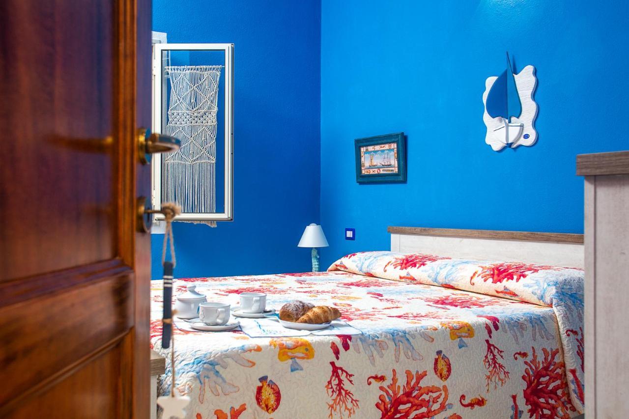 Отель Vincent House Санта-Тереза-Галлура Экстерьер фото
