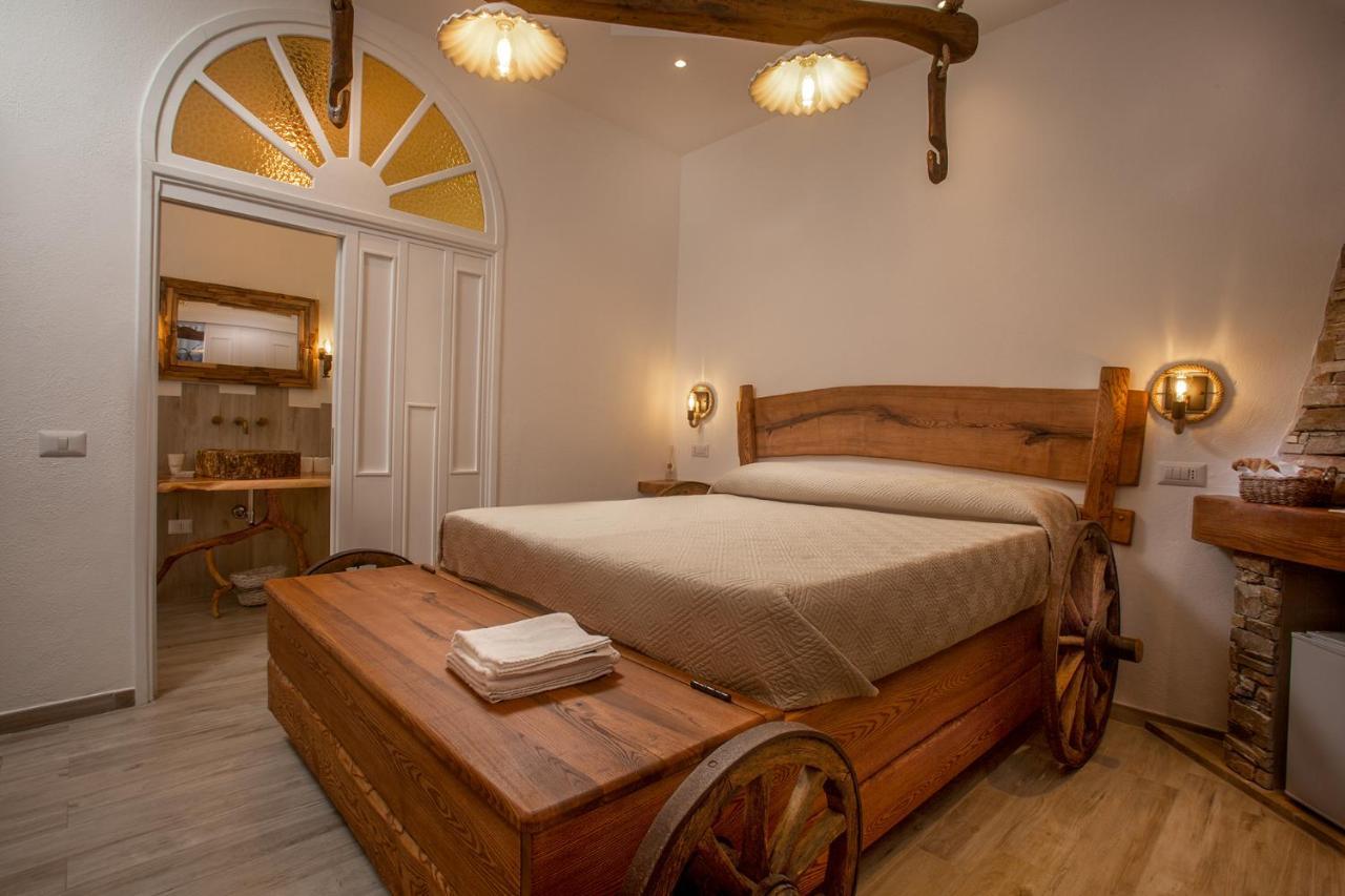 Отель Vincent House Санта-Тереза-Галлура Экстерьер фото